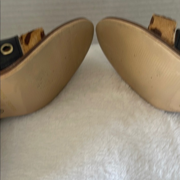 Chinese Laundry Tan and Black Heels with Chunky Heel and Ankle Strap - Picture 6 of 7